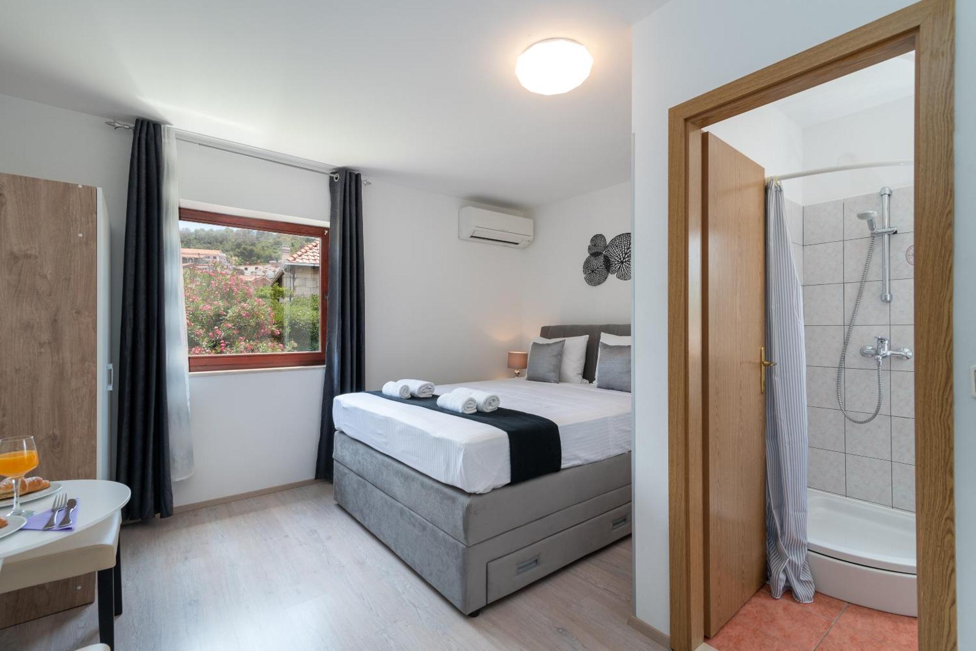 Apartments Bozan 트로기르 객실 사진