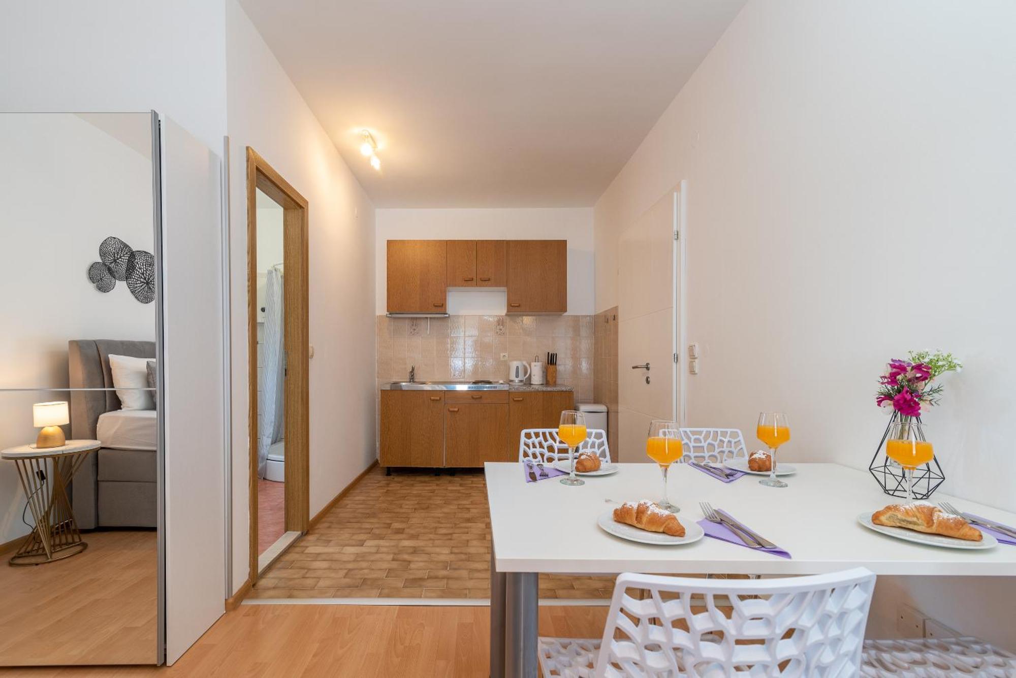 Apartments Bozan 트로기르 객실 사진